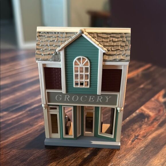 1998 Hallmark Grocery Store Nostalgic Houses & Shops Ornament #15 in Series - Picture 1 of 9